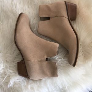 Cole Haan booties size 8 us /38 eu